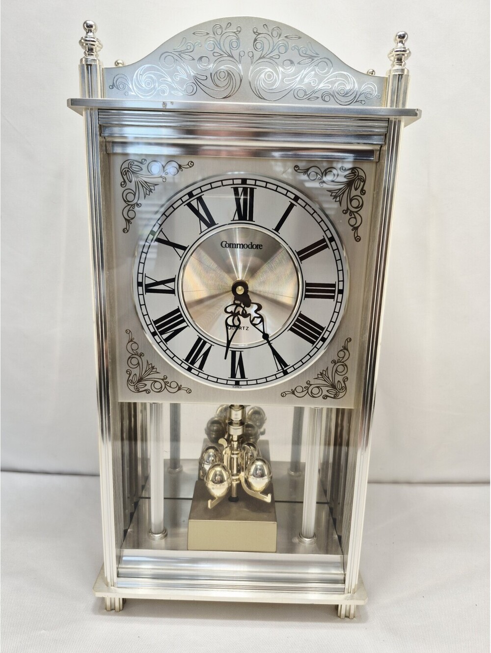 Vintage Gold Music Commodore Quartz Mantel Clock #632